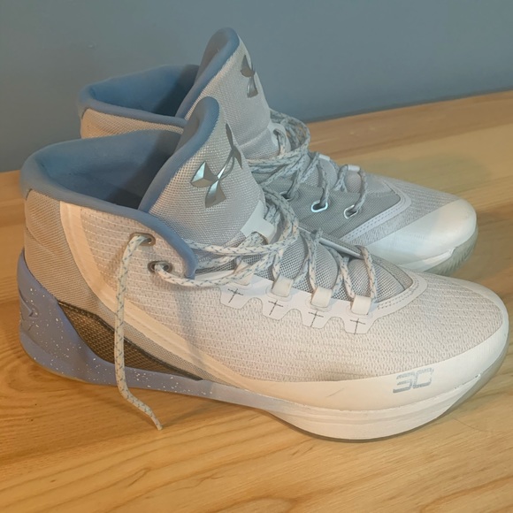 Steph Curry Under Armour shoes - Picture 3 of 5